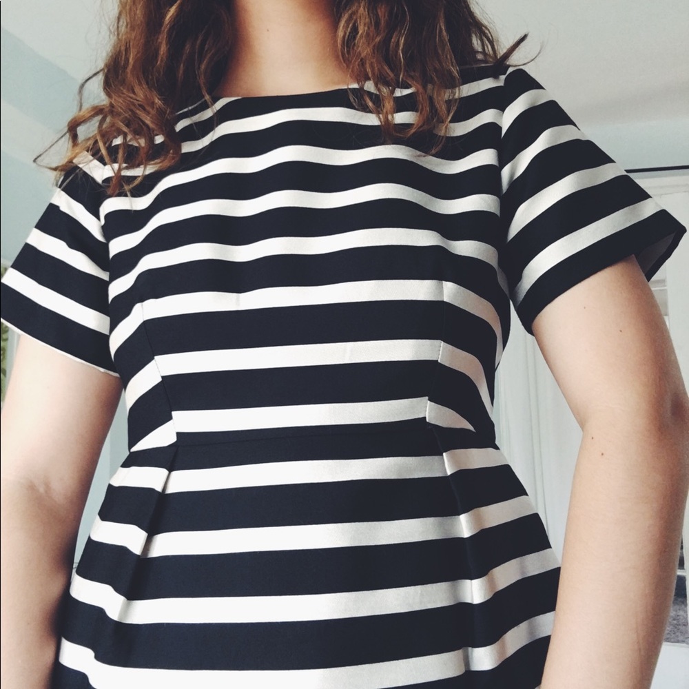 H&M white and black striped dress - Picture 2 of 4